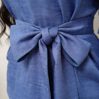 Dames blouse met asymmetrische tailleceintuur